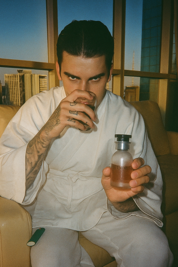 Obsidian luxury perfume for him UK – bold citrus and amber scent